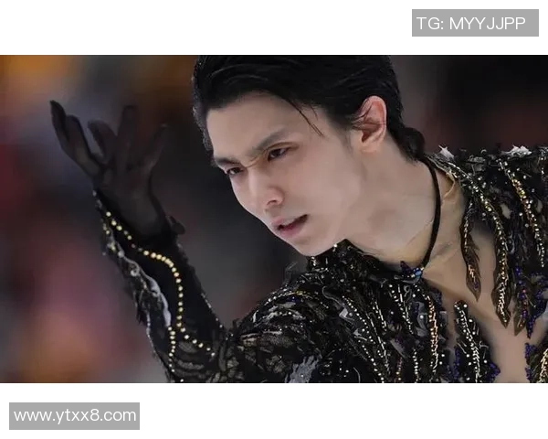 银背头足球明星的传奇之路与场上风采的完美结合